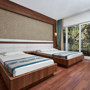 Standard Zimmer mit Kingsize-Bett